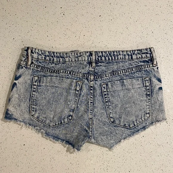 Cotton On Denim Blue Shorts - Picture 2 of 4